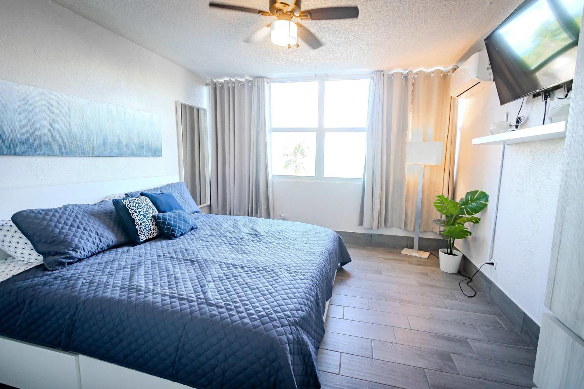 Sunset Paradise Cozy Beachfront Escape - Isla Verde San Juan Luaran gambar