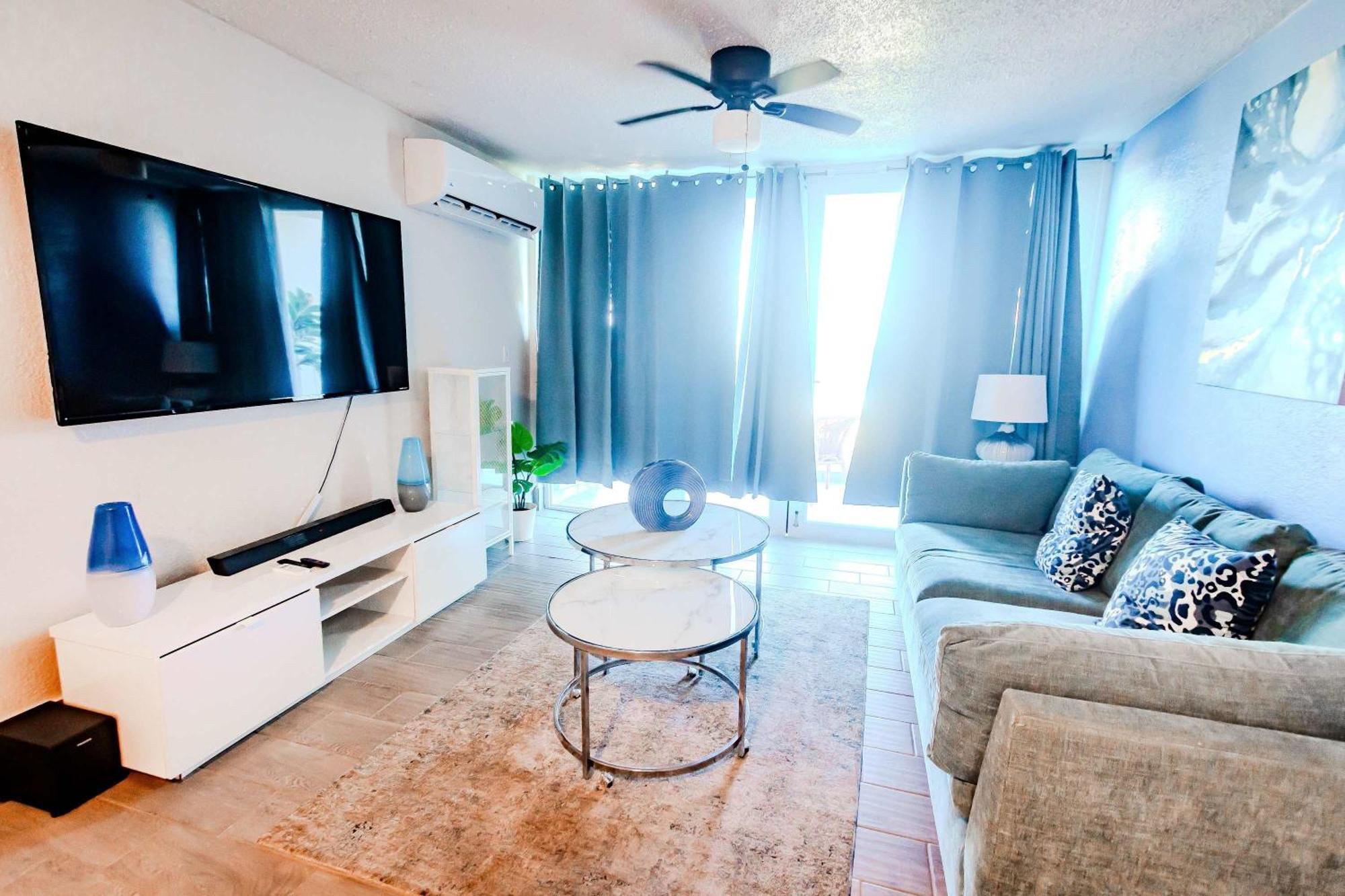 Sunset Paradise Cozy Beachfront Escape - Isla Verde San Juan Luaran gambar
