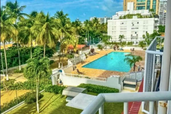 Sunset Paradise Cozy Beachfront Escape - Isla Verde San Juan Luaran gambar
